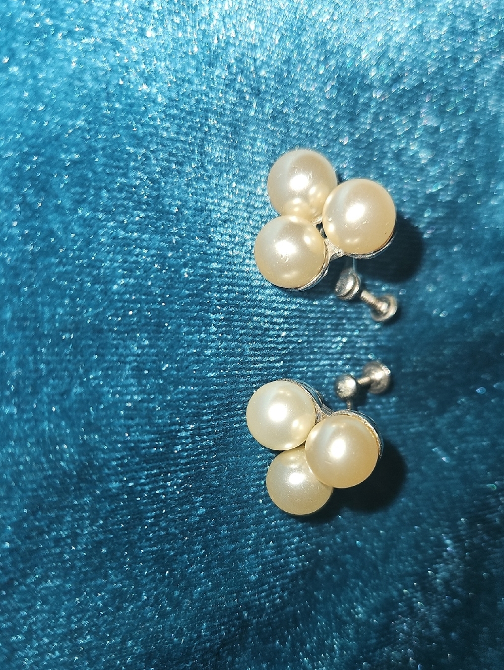 Vintage Monet Sterling Screwback Pearl Cluster Earrings